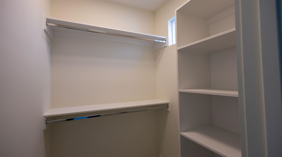 7009 Molinos Dr, Laredo, Texas 78046, 3 Bedrooms Bedrooms, 6 Rooms Rooms,2 BathroomsBathrooms,Residential,For Sale,7009 Molinos Dr,20261388