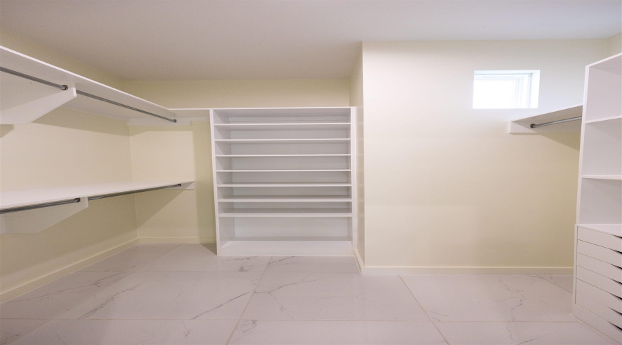 7009 Molinos Dr, Laredo, Texas 78046, 3 Bedrooms Bedrooms, 6 Rooms Rooms,2 BathroomsBathrooms,Residential,For Sale,7009 Molinos Dr,20261388