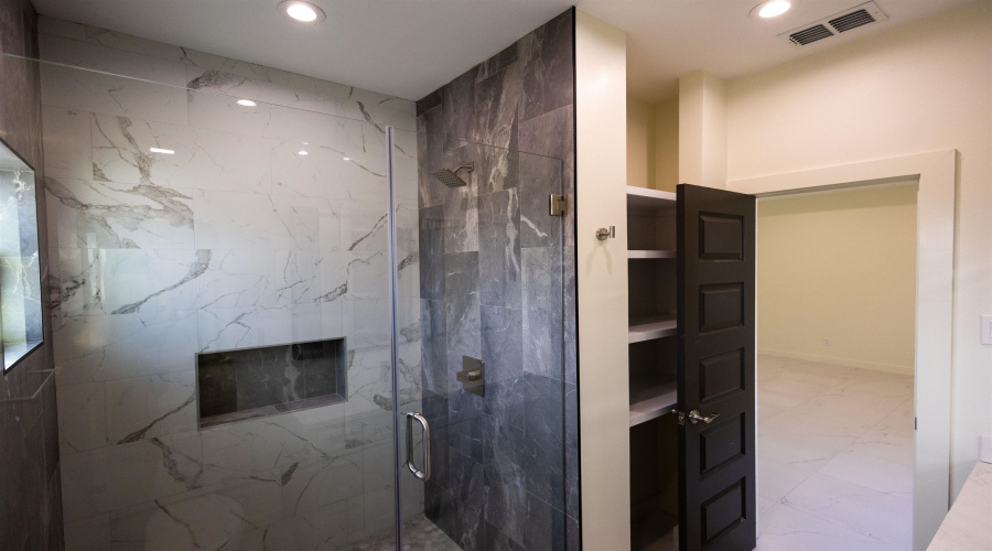 7009 Molinos Dr, Laredo, Texas 78046, 3 Bedrooms Bedrooms, 6 Rooms Rooms,2 BathroomsBathrooms,Residential,For Sale,7009 Molinos Dr,20261388