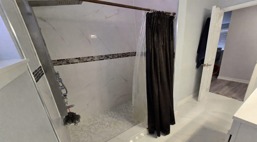 108 Delaware St, Laredo, Texas 78041, 3 Bedrooms Bedrooms, 6 Rooms Rooms,2 BathroomsBathrooms,Residential,For Sale,108 Delaware St,20261389