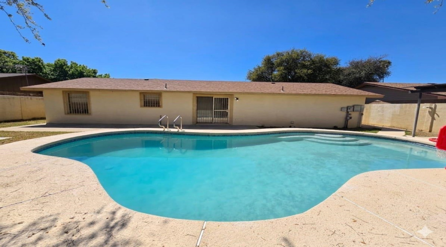 108 Delaware St, Laredo, Texas 78041, 3 Bedrooms Bedrooms, 6 Rooms Rooms,2 BathroomsBathrooms,Residential,For Sale,108 Delaware St,20261389