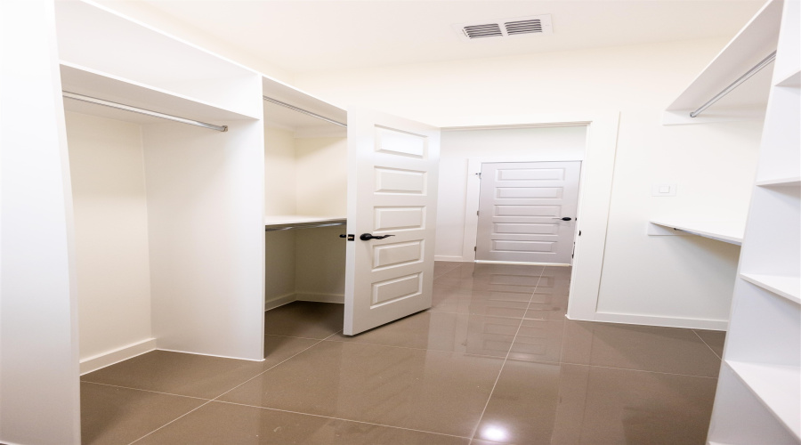 6931 Molinos Dr, Laredo, Texas 78046, 3 Bedrooms Bedrooms, 6 Rooms Rooms,2 BathroomsBathrooms,Residential,For Sale,6931 Molinos Dr,20261390