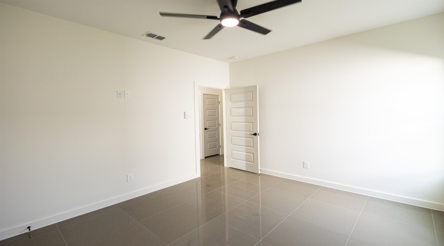 6931 Molinos Dr, Laredo, Texas 78046, 3 Bedrooms Bedrooms, 6 Rooms Rooms,2 BathroomsBathrooms,Residential,For Sale,6931 Molinos Dr,20261390