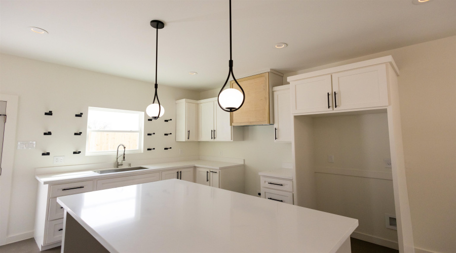 6931 Molinos Dr, Laredo, Texas 78046, 3 Bedrooms Bedrooms, 6 Rooms Rooms,2 BathroomsBathrooms,Residential,For Sale,6931 Molinos Dr,20261390