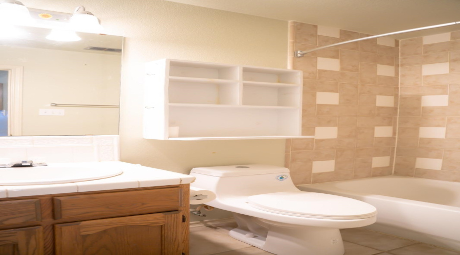 4447 Vientos Rd, Laredo, Texas 78046, 2 Bedrooms Bedrooms, 4 Rooms Rooms,1 BathroomBathrooms,Residential,For Sale,4447 Vientos Rd,20261391