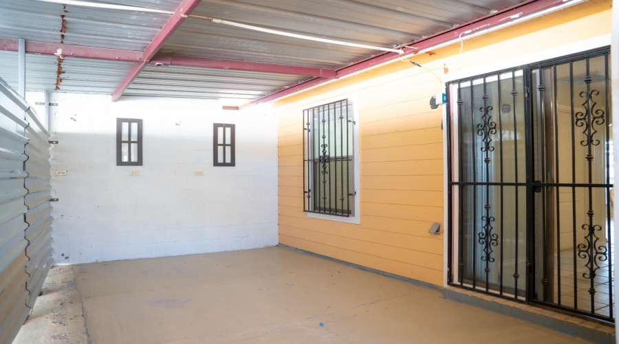 4447 Vientos Rd, Laredo, Texas 78046, 2 Bedrooms Bedrooms, 4 Rooms Rooms,1 BathroomBathrooms,Residential,For Sale,4447 Vientos Rd,20261391