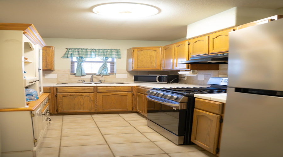 4447 Vientos Rd, Laredo, Texas 78046, 2 Bedrooms Bedrooms, 4 Rooms Rooms,1 BathroomBathrooms,Residential,For Sale,4447 Vientos Rd,20261391