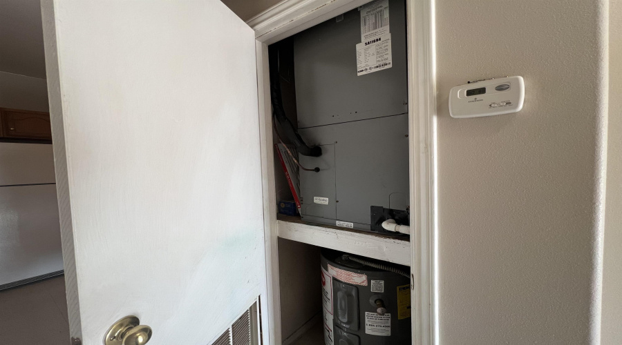 3119 Galveston St, Laredo, Texas 78043, 2 Bedrooms Bedrooms, 4 Rooms Rooms,1 BathroomBathrooms,Residential,For Rent,3119 Galveston St,20261395