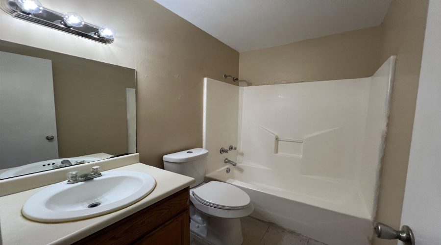 3119 Galveston St, Laredo, Texas 78043, 2 Bedrooms Bedrooms, 4 Rooms Rooms,1 BathroomBathrooms,Residential,For Rent,3119 Galveston St,20261395