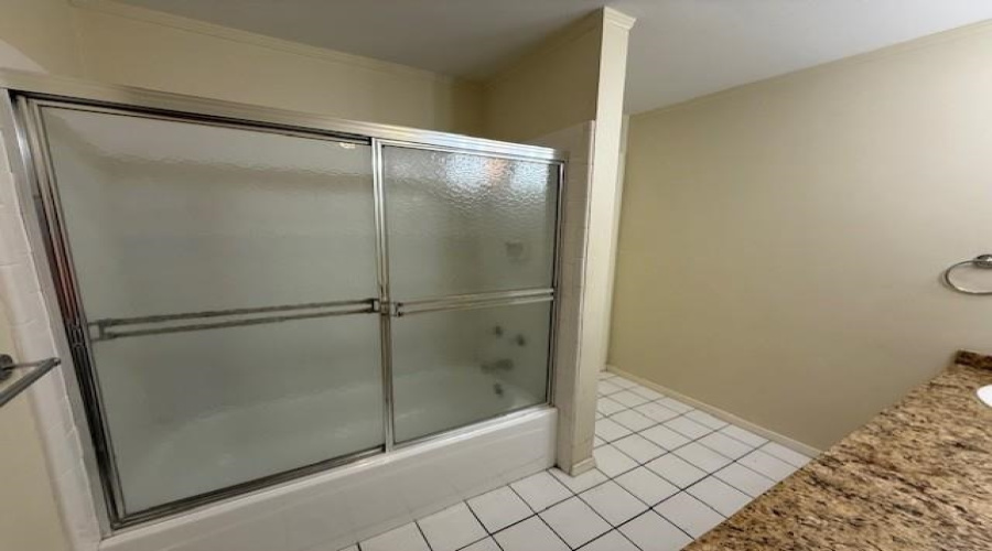 1717 Clark Blvd, Laredo, Texas 78043, 2 Bedrooms Bedrooms, 5 Rooms Rooms,3 BathroomsBathrooms,Residential,For Rent,1717 Clark Blvd,20261396