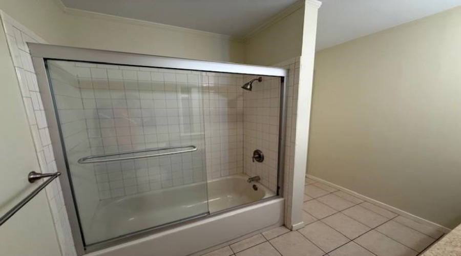 1717 Clark Blvd, Laredo, Texas 78043, 2 Bedrooms Bedrooms, 5 Rooms Rooms,3 BathroomsBathrooms,Residential,For Rent,1717 Clark Blvd,20261396