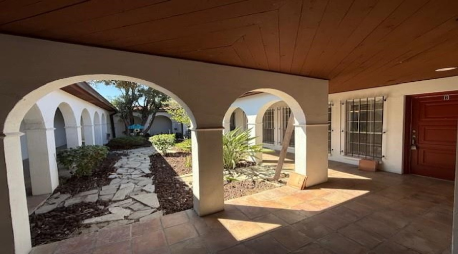 1717 Clark Blvd, Laredo, Texas 78043, 2 Bedrooms Bedrooms, 5 Rooms Rooms,3 BathroomsBathrooms,Residential,For Rent,1717 Clark Blvd,20261396