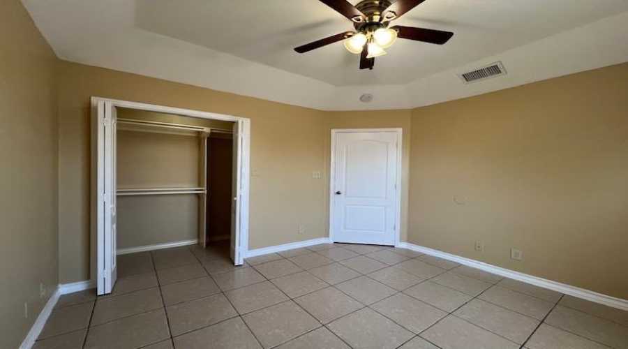 512 Norwich Lp, Laredo, Texas 78045, 2 Bedrooms Bedrooms, 4 Rooms Rooms,1 BathroomBathrooms,Residential,For Rent,512 Norwich Lp,20261397