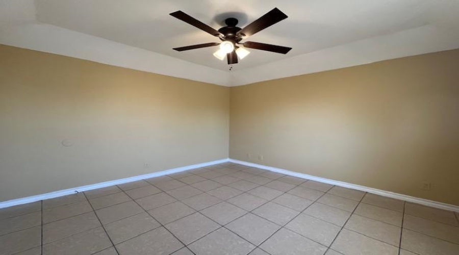 512 Norwich Lp, Laredo, Texas 78045, 2 Bedrooms Bedrooms, 4 Rooms Rooms,1 BathroomBathrooms,Residential,For Rent,512 Norwich Lp,20261397