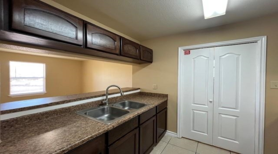 512 Norwich Lp, Laredo, Texas 78045, 2 Bedrooms Bedrooms, 4 Rooms Rooms,1 BathroomBathrooms,Residential,For Rent,512 Norwich Lp,20261397