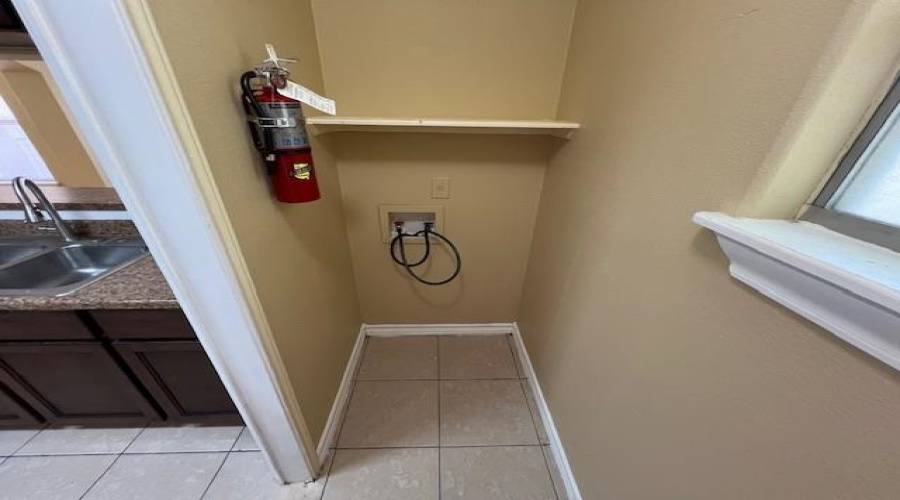 512 Norwich Lp, Laredo, Texas 78045, 2 Bedrooms Bedrooms, 4 Rooms Rooms,1 BathroomBathrooms,Residential,For Rent,512 Norwich Lp,20261397