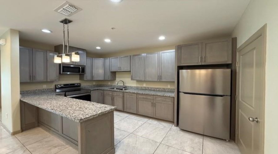 4101 Blue Quail Rd, Laredo, Texas 78045, 3 Bedrooms Bedrooms, 5 Rooms Rooms,2 BathroomsBathrooms,Residential,For Rent,4101 Blue Quail Rd,20261398