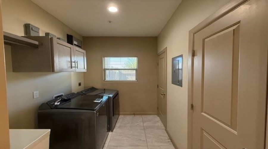 4101 Blue Quail Rd, Laredo, Texas 78045, 3 Bedrooms Bedrooms, 5 Rooms Rooms,2 BathroomsBathrooms,Residential,For Rent,4101 Blue Quail Rd,20261398