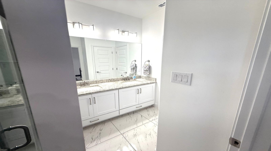 1406 Eagles LN, Laredo, Texas 78045, 3 Bedrooms Bedrooms, 8 Rooms Rooms,2 BathroomsBathrooms,Residential,For Sale,1406 Eagles LN,20261401