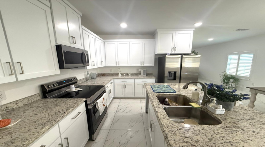 1406 Eagles LN, Laredo, Texas 78045, 3 Bedrooms Bedrooms, 8 Rooms Rooms,2 BathroomsBathrooms,Residential,For Sale,1406 Eagles LN,20261401