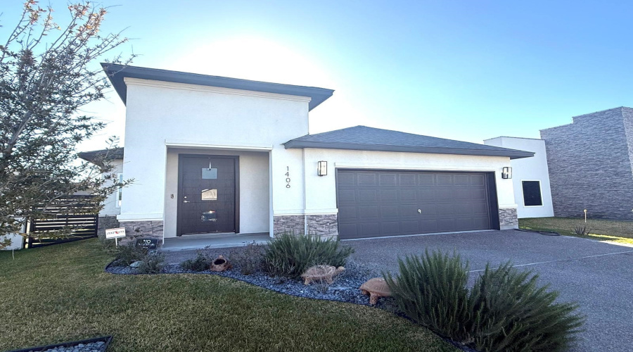 1406 Eagles LN, Laredo, Texas 78045, 3 Bedrooms Bedrooms, 8 Rooms Rooms,2 BathroomsBathrooms,Residential,For Sale,1406 Eagles LN,20261401