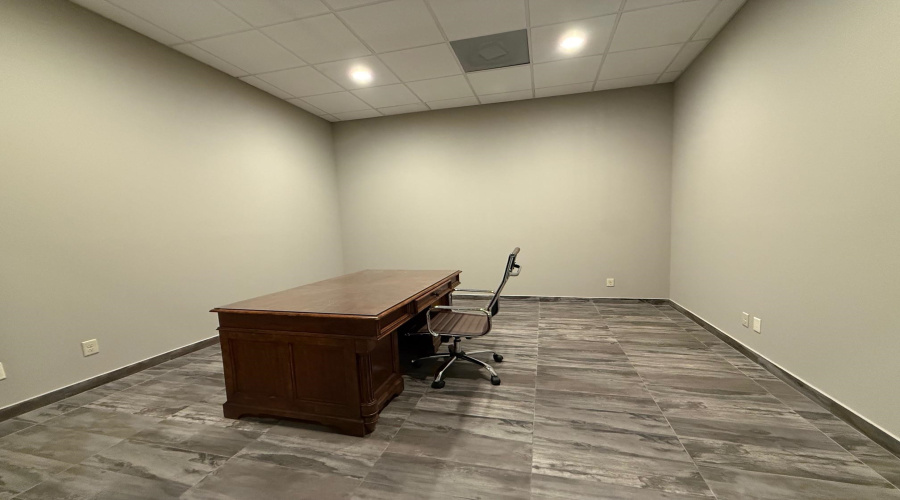 6999 McPherson Rd, Laredo, Texas 78041-6450, 1 Room Rooms,2 BathroomsBathrooms,Commercial retail/office,For Rent,6999 McPherson Rd,20261408