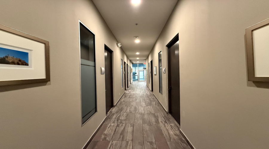 6999 McPherson Rd, Laredo, Texas 78041-6450, 1 Room Rooms,2 BathroomsBathrooms,Commercial retail/office,For Rent,6999 McPherson Rd,20261408