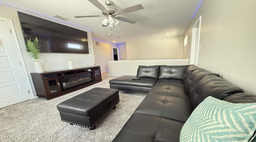 11405 Quintana Dr, Laredo, Texas 78045, 3 Bedrooms Bedrooms, 5 Rooms Rooms,2 BathroomsBathrooms,Residential,For Sale,11405 Quintana Dr,20261405