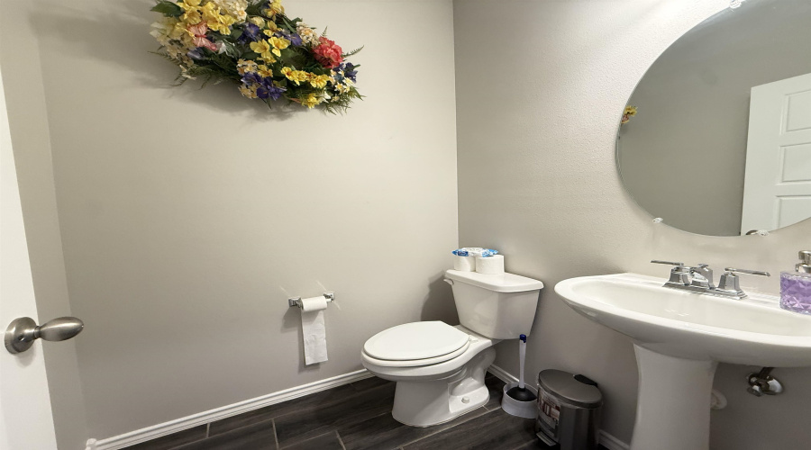 11405 Quintana Dr, Laredo, Texas 78045, 3 Bedrooms Bedrooms, 5 Rooms Rooms,2 BathroomsBathrooms,Residential,For Sale,11405 Quintana Dr,20261405