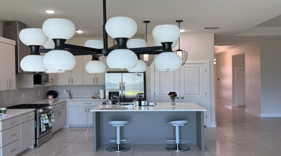 3823 Sun Valley Dr., Laredo, Texas 78045, 4 Bedrooms Bedrooms, 8 Rooms Rooms,2 BathroomsBathrooms,Residential,For Sale,3823 Sun Valley Dr.,20261407