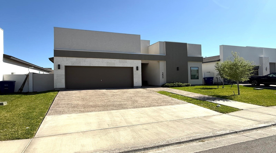 3823 Sun Valley Dr., Laredo, Texas 78045, 4 Bedrooms Bedrooms, 8 Rooms Rooms,2 BathroomsBathrooms,Residential,For Sale,3823 Sun Valley Dr.,20261407