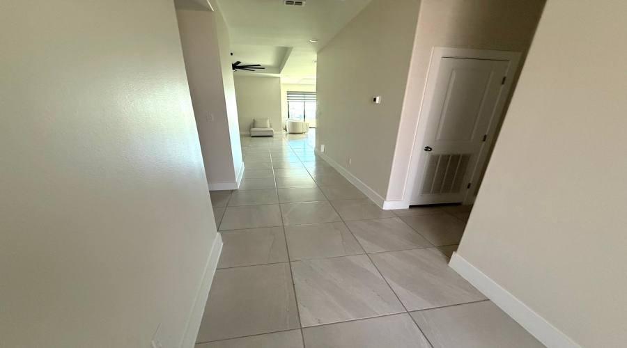 3823 Sun Valley Dr., Laredo, Texas 78045, 4 Bedrooms Bedrooms, 8 Rooms Rooms,2 BathroomsBathrooms,Residential,For Sale,3823 Sun Valley Dr.,20261407