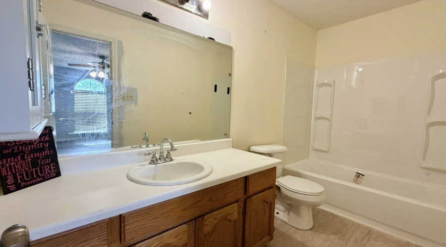 806 Cupid Ln, Laredo, Texas 78045, 3 Bedrooms Bedrooms, 6 Rooms Rooms,2 BathroomsBathrooms,Residential,For Sale,806 Cupid Ln,20261410