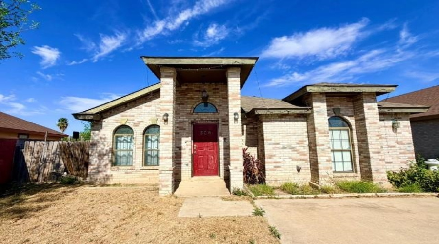 806 Cupid Ln, Laredo, Texas 78045, 3 Bedrooms Bedrooms, 6 Rooms Rooms,2 BathroomsBathrooms,Residential,For Sale,806 Cupid Ln,20261410