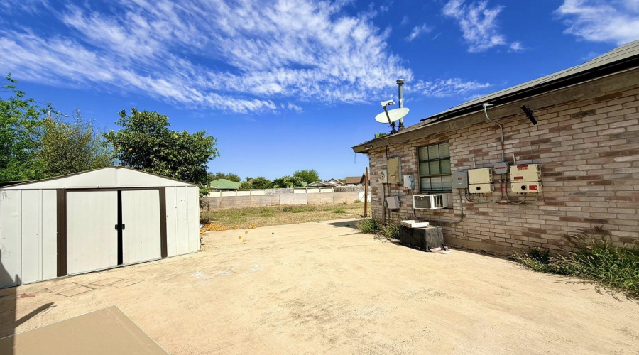 806 Cupid Ln, Laredo, Texas 78045, 3 Bedrooms Bedrooms, 6 Rooms Rooms,2 BathroomsBathrooms,Residential,For Sale,806 Cupid Ln,20261410