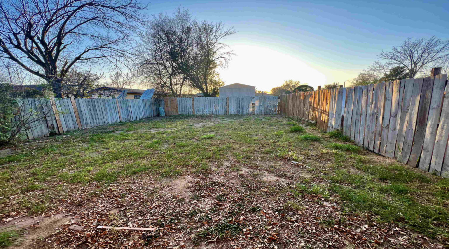 202 Lobo Lp, Laredo, Texas 78045, 3 Bedrooms Bedrooms, 5 Rooms Rooms,2 BathroomsBathrooms,Residential,For Rent,202 Lobo Lp,20261413