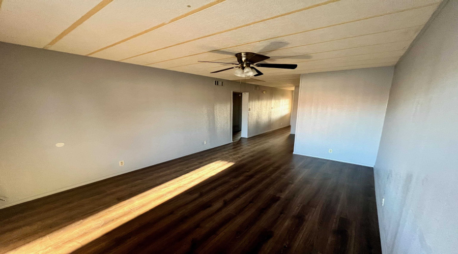 202 Lobo Lp, Laredo, Texas 78045, 3 Bedrooms Bedrooms, 5 Rooms Rooms,2 BathroomsBathrooms,Residential,For Rent,202 Lobo Lp,20261413