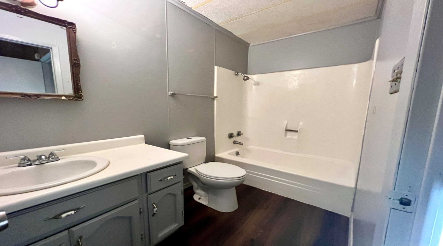 202 Lobo Lp, Laredo, Texas 78045, 3 Bedrooms Bedrooms, 5 Rooms Rooms,2 BathroomsBathrooms,Residential,For Rent,202 Lobo Lp,20261413