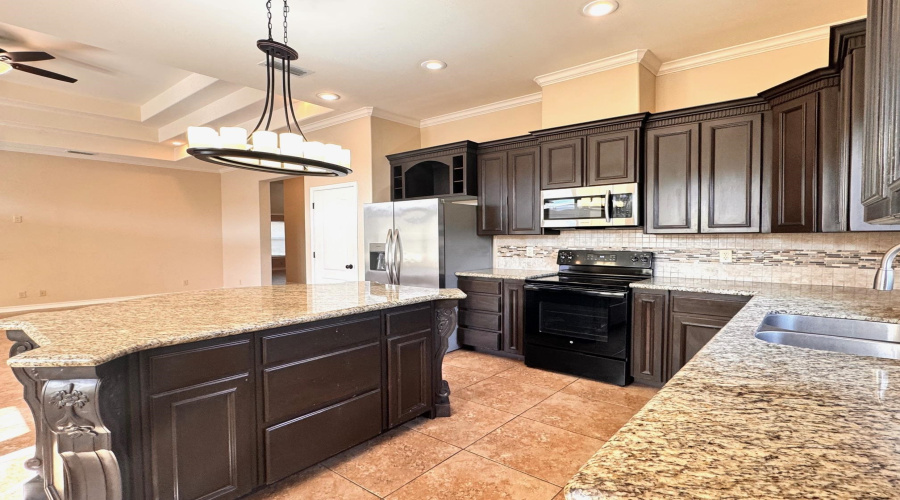 512 Otero Dr, Laredo, Texas 78045, 4 Bedrooms Bedrooms, 7 Rooms Rooms,2 BathroomsBathrooms,Residential,For Rent,512 Otero Dr,20261414