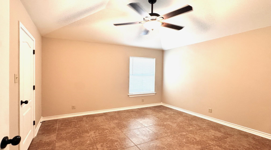 512 Otero Dr, Laredo, Texas 78045, 4 Bedrooms Bedrooms, 7 Rooms Rooms,2 BathroomsBathrooms,Residential,For Rent,512 Otero Dr,20261414