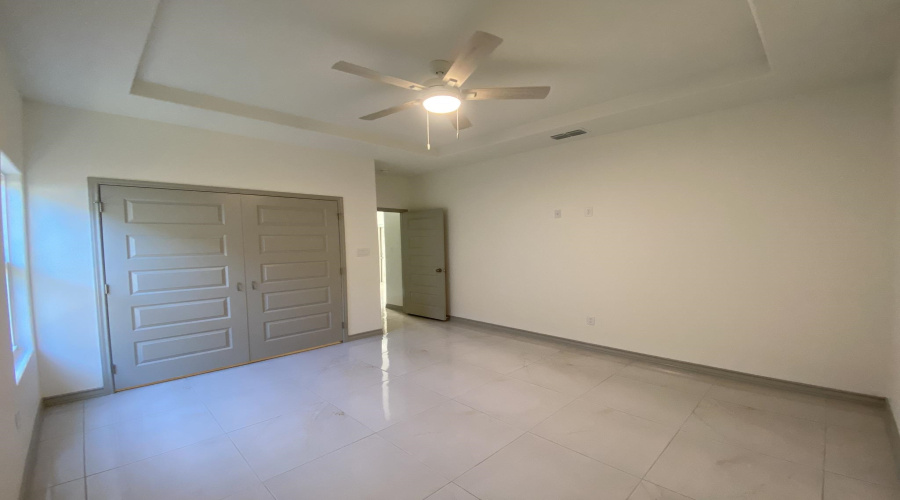 1427 Los Estribos Dr., LAREDO, Texas 78046, 3 Bedrooms Bedrooms, 4 Rooms Rooms,2 BathroomsBathrooms,Residential,For Sale,1427 Los Estribos Dr.,20261416