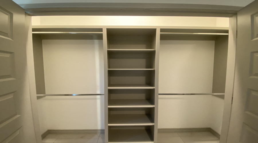 1427 Los Estribos Dr., LAREDO, Texas 78046, 3 Bedrooms Bedrooms, 4 Rooms Rooms,2 BathroomsBathrooms,Residential,For Sale,1427 Los Estribos Dr.,20261416