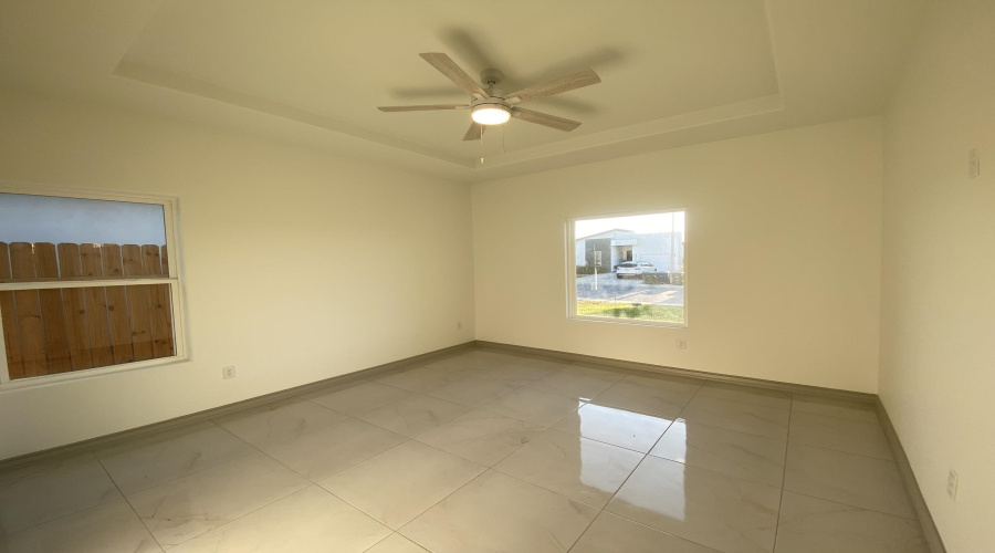 1427 Los Estribos Dr., LAREDO, Texas 78046, 3 Bedrooms Bedrooms, 4 Rooms Rooms,2 BathroomsBathrooms,Residential,For Sale,1427 Los Estribos Dr.,20261416