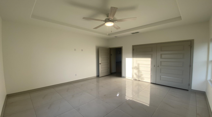 1427 Los Estribos Dr., LAREDO, Texas 78046, 3 Bedrooms Bedrooms, 4 Rooms Rooms,2 BathroomsBathrooms,Residential,For Sale,1427 Los Estribos Dr.,20261416