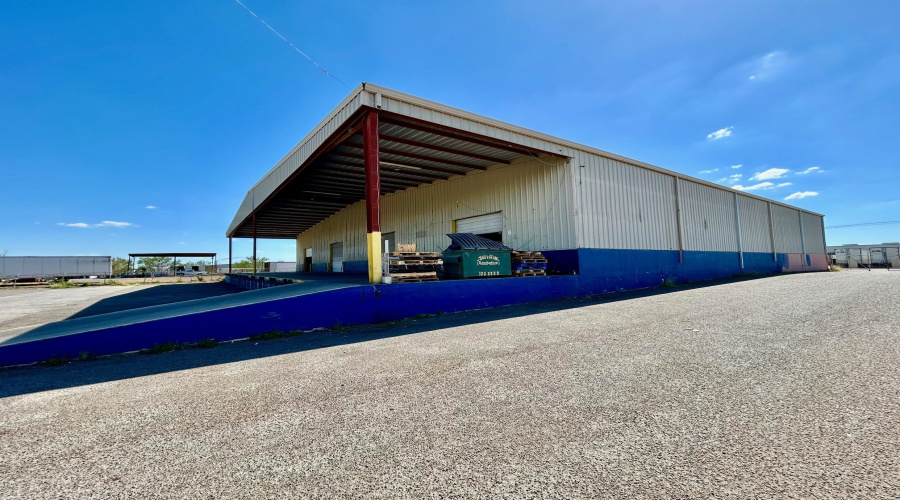 14209 Business Ave, Laredo, Texas 78045, 1 Bedroom Bedrooms, 6 Rooms Rooms,1 BathroomBathrooms,Commercial/industrial,For Rent,14209 Business Ave,20261424