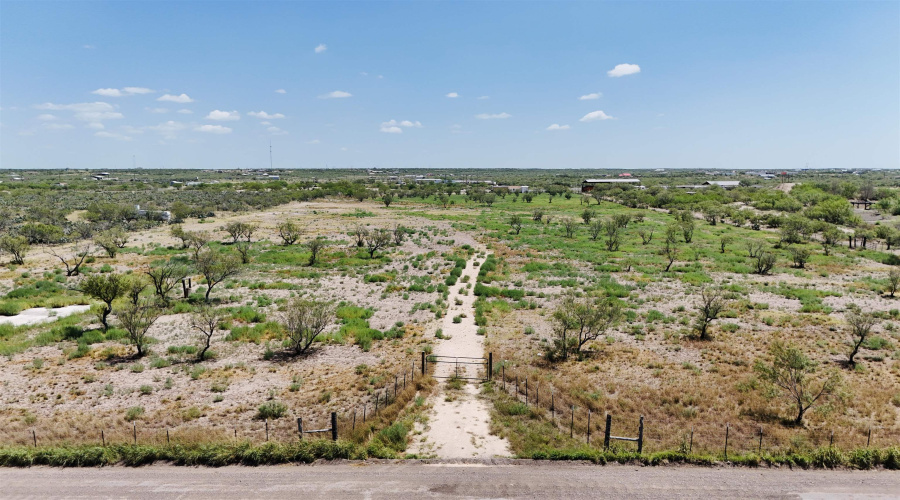 423 LAS LOMAS RD., Laredo, Texas 78041, ,Land,For Sale,423 LAS LOMAS RD.,20261417
