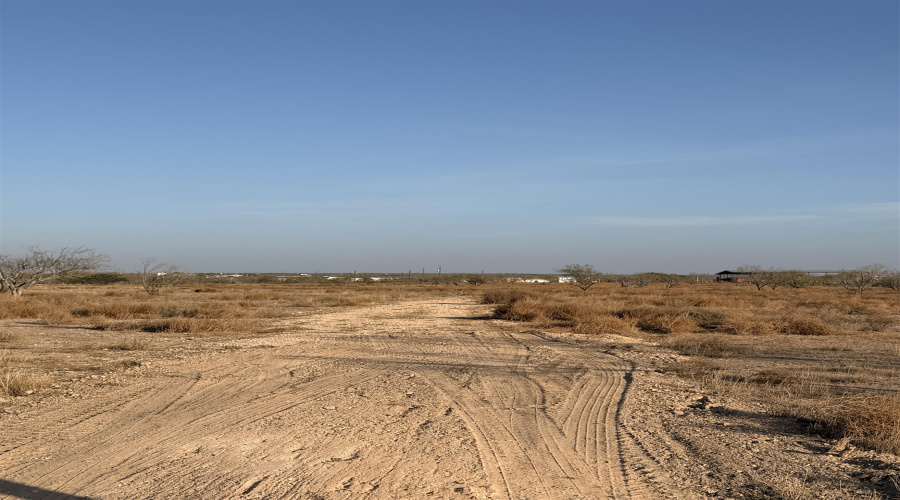 423 LAS LOMAS RD., Laredo, Texas 78041, ,Land,For Sale,423 LAS LOMAS RD.,20261417