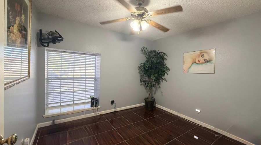 9104 Tundra Ave, Laredo, Texas 78045, 4 Bedrooms Bedrooms, 7 Rooms Rooms,2 BathroomsBathrooms,Residential,For Sale,9104 Tundra Ave,20261419