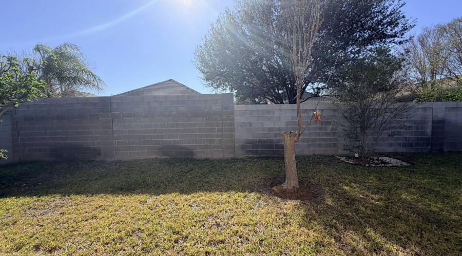 9104 Tundra Ave, Laredo, Texas 78045, 4 Bedrooms Bedrooms, 7 Rooms Rooms,2 BathroomsBathrooms,Residential,For Sale,9104 Tundra Ave,20261419