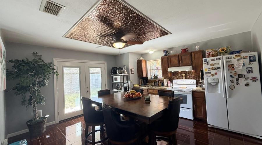 9104 Tundra Ave, Laredo, Texas 78045, 4 Bedrooms Bedrooms, 7 Rooms Rooms,2 BathroomsBathrooms,Residential,For Sale,9104 Tundra Ave,20261419